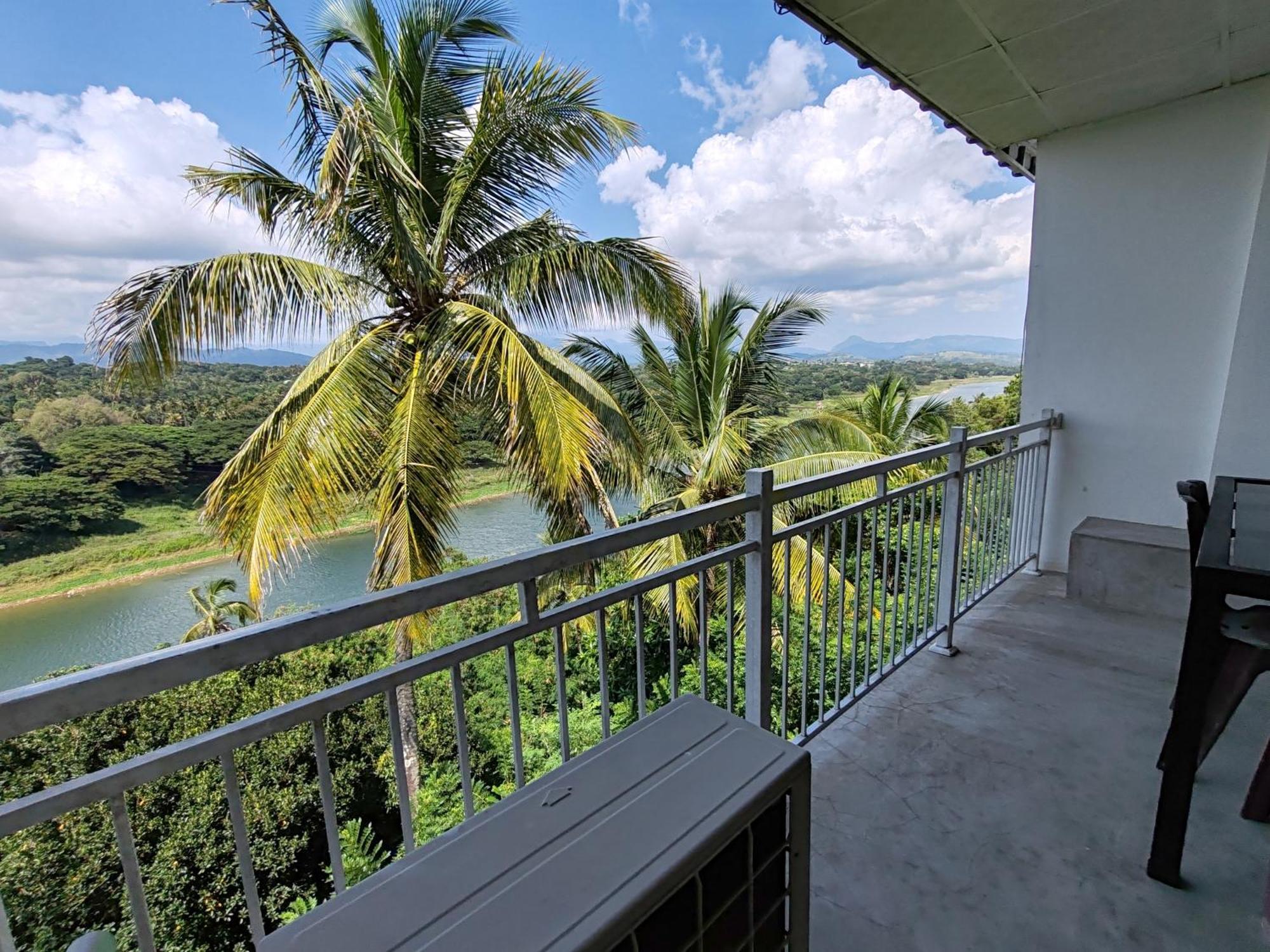 Mahaweli View Inn Kandy Exteriér fotografie