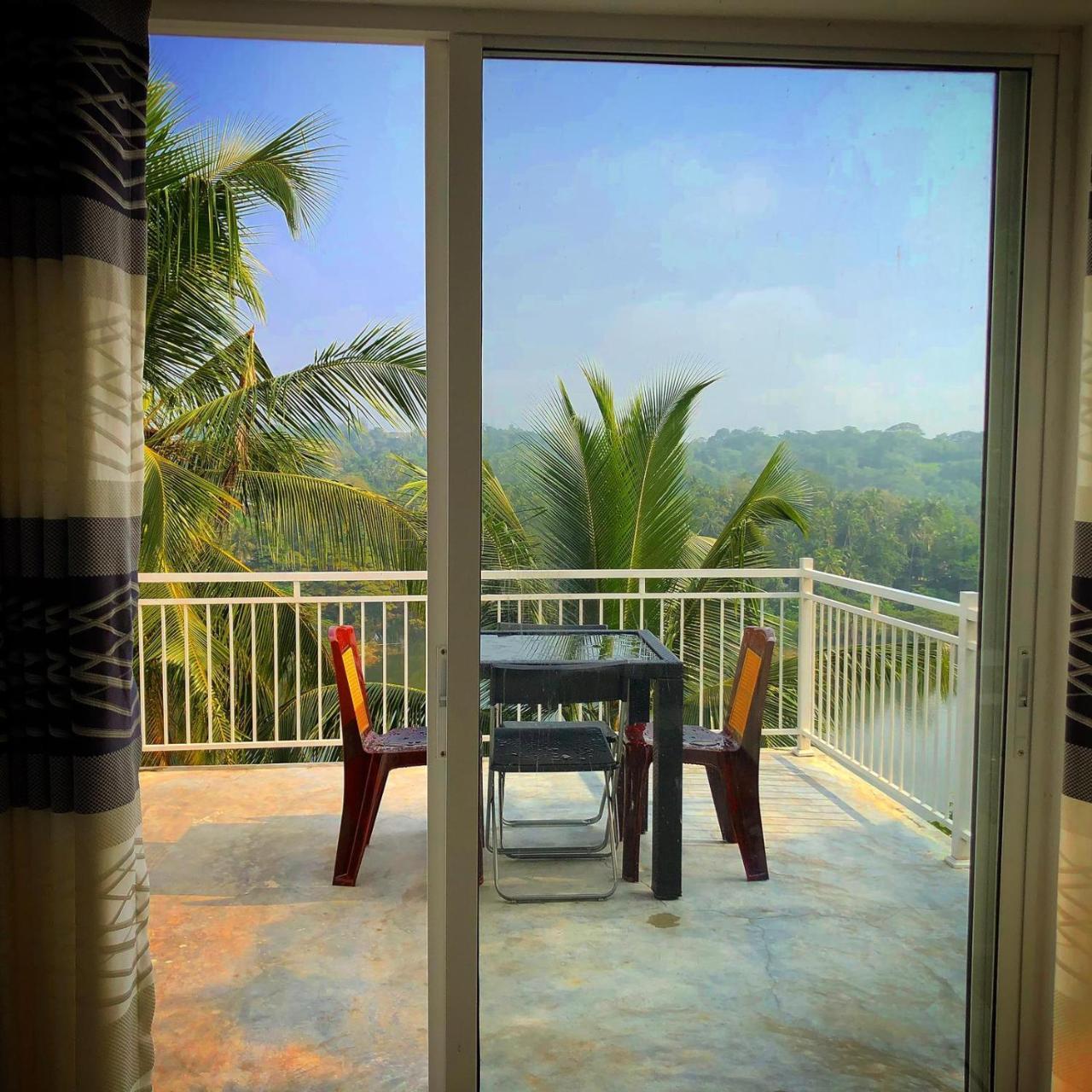 Mahaweli View Inn Kandy Exteriér fotografie