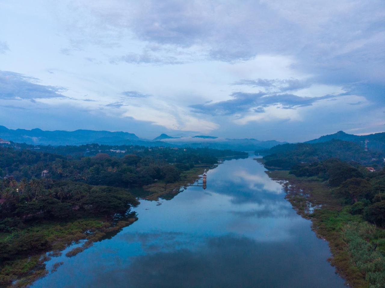 Mahaweli View Inn Kandy Exteriér fotografie